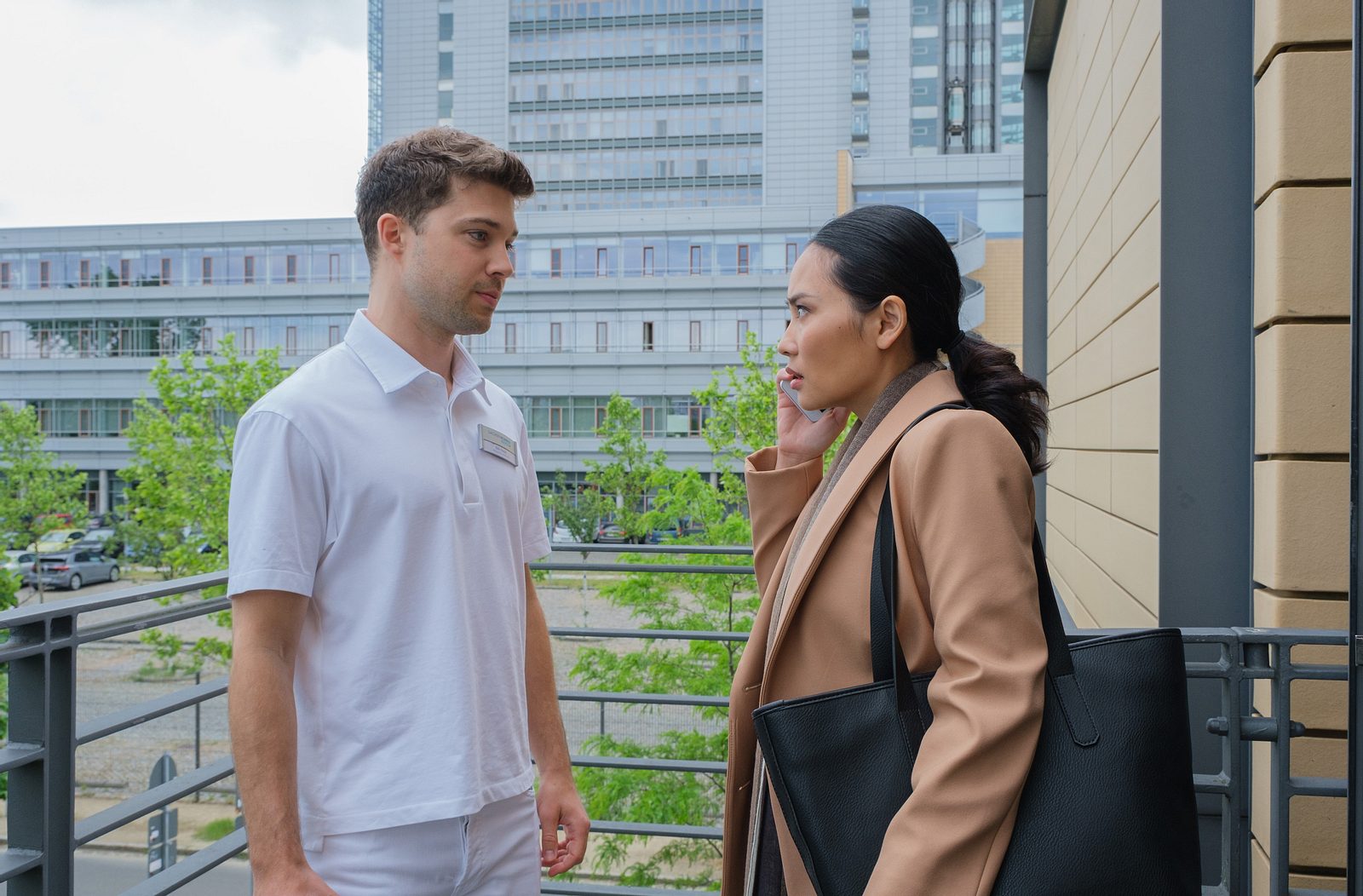 'In aller Freundschaft': Liebes-Aus bei Lilly und Kris? | Liebenswert ...