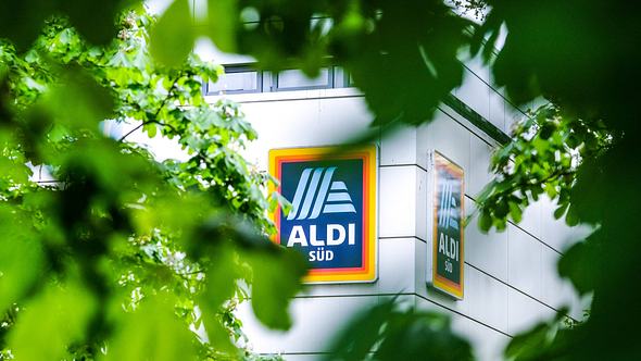 Aldi Süd startet Lieferservice-Testphase - Foto: IMAGO / Michael Gstettenbauer