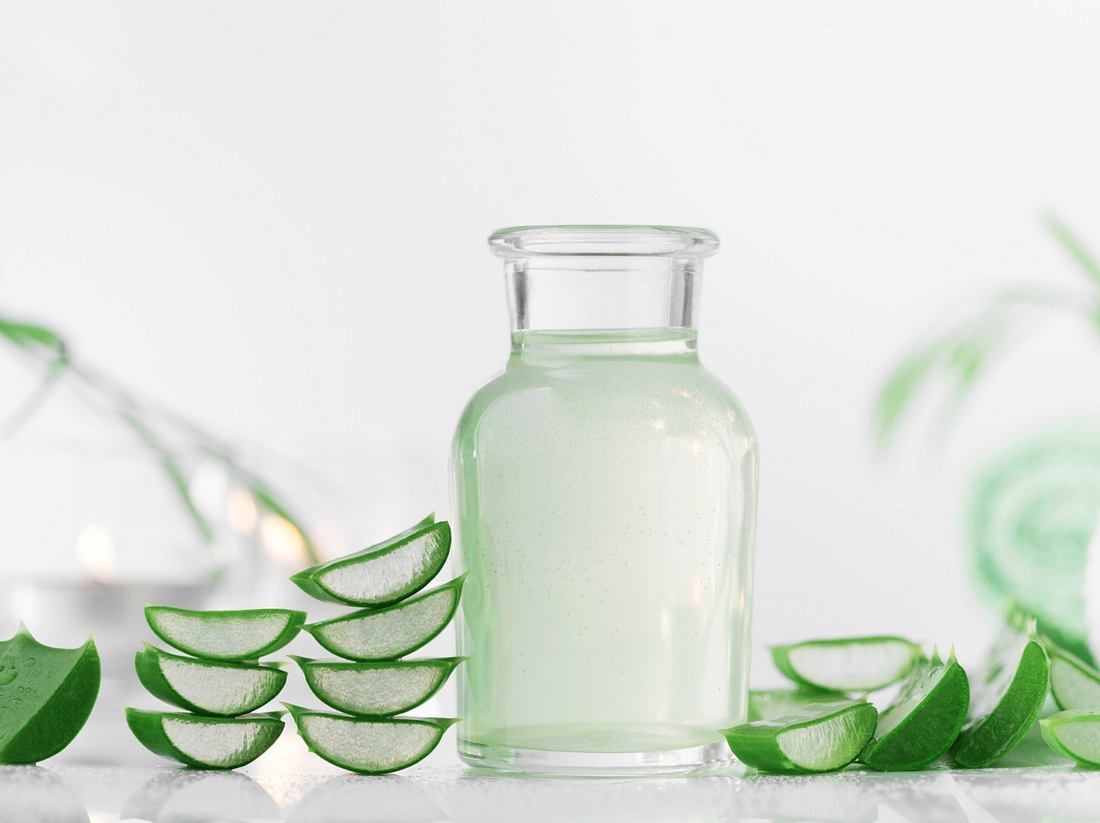 Aloe Vera spendet intensiv Feuchtigkeit und hydriert die Haut über den ganzen
Tag. Trockenheitsfältchen? Damit bekommen Sie trockene Gesichtshaut in den Griff!