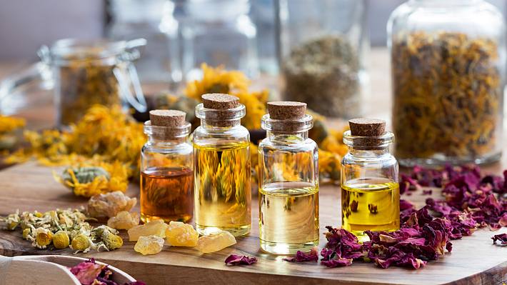 Aromatherapie mit ätherischen Ölen - Foto: iStock/Madeleine_Steinbach