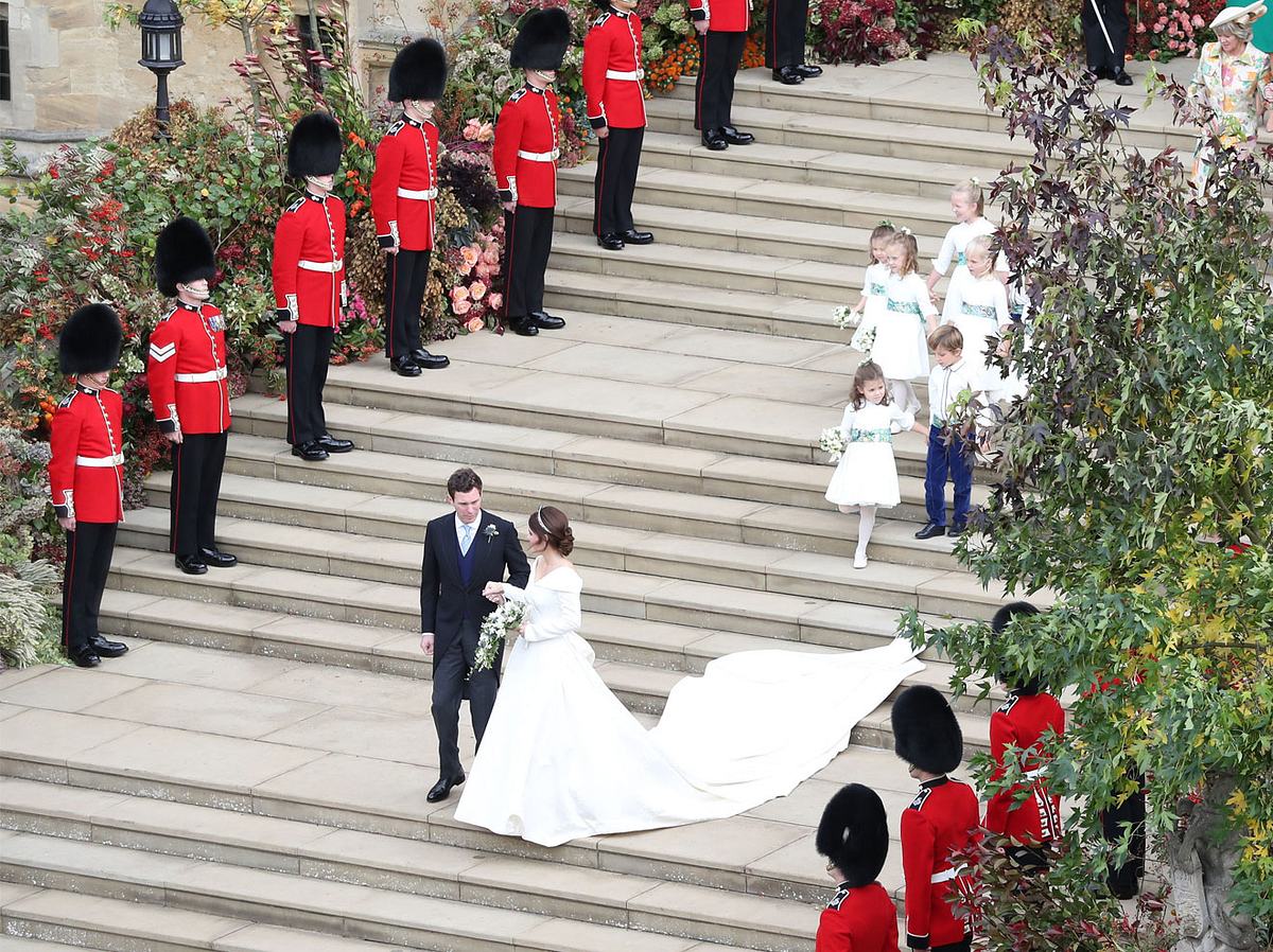 Hochzeit von Prinzessin Eugenie: Das Brautpaar verlässt die Kirche