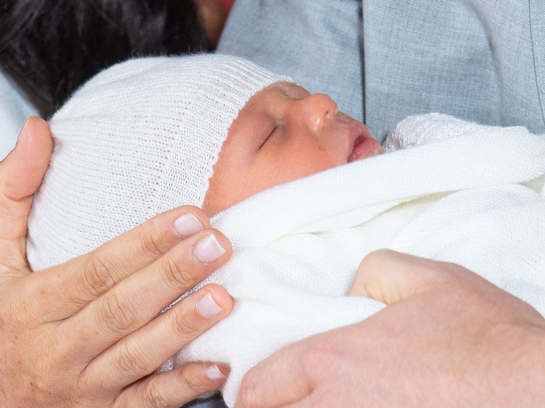 Der erste öffentliche Auftritt von Baby Sussex.