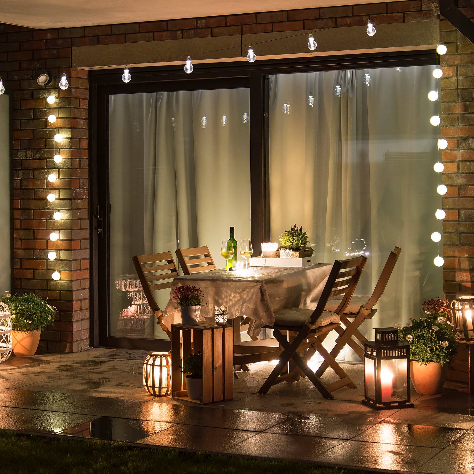 Die perfekte Balkon Beleuchtung für deine kleine Freilichtoase