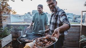 Grill für Balkon - Foto: iStock/ svetikd