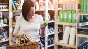 Hersteller-Tricks beim Einkaufen - Foto: djedzura / iStock