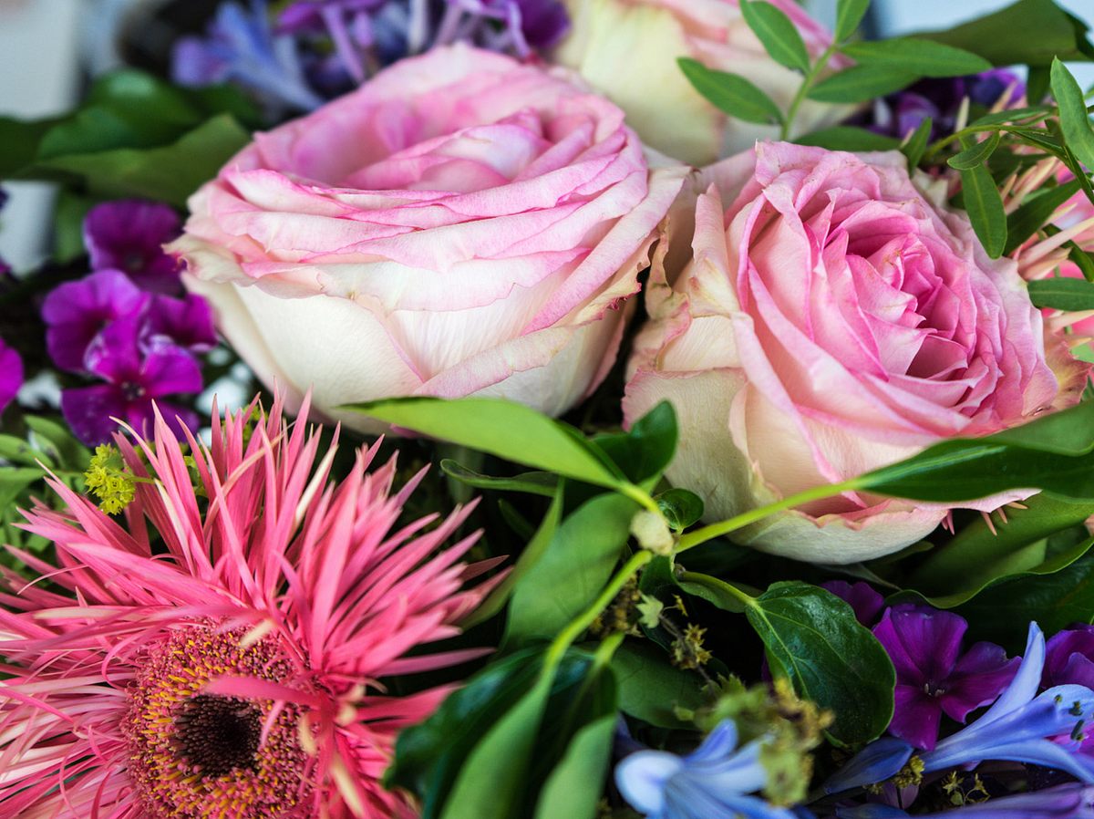 Verstorbener Vater schickt Tochter jahrelang Blumen