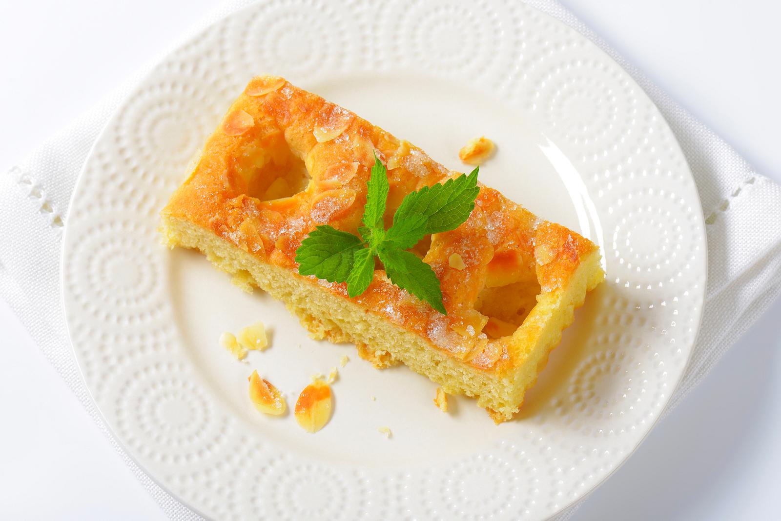 Butterkuchen Leckere Rezepte mit und ohne Hefe nach Omas Art Liebenswert Magazin Butterkuchen Leckere Rezepte mit und ohne Hefe nach Omas Art Liebenswert Magazin