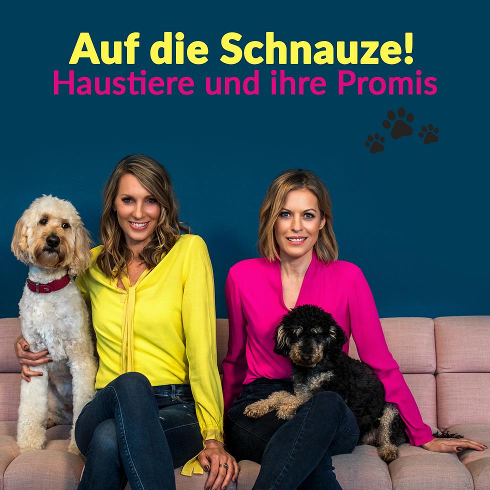 Christine Langner (links) und Jule Gölsdorf moderieren den Promi- und Haustier-Podcast 'Auf die Schnauze'. Die Moderatorinnen Christine Langner und Jle Gölsdorf.