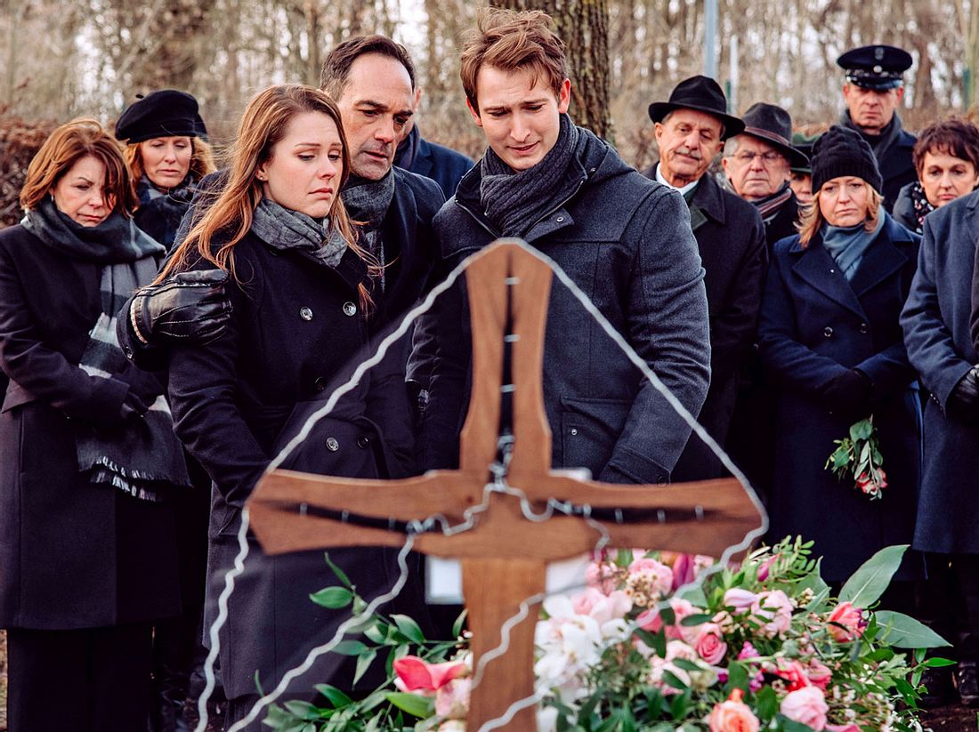 Bei Dahoam is Dahoam müssen sich die Preissingers endgültig von Trixi verabschieden. Bei Dahoam is Dahoam müssen sich die Preissingers endgültig von Trixi verabschieden.
