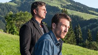 Der Bergdoktor 2023: Der wahre Grund für den Streit zwischen Martin und Hans - Foto:  ZDF / Stefanie Leo