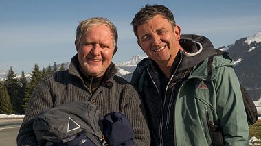 Harald Krassnitzer und Hans Sigl drehen gemeinsam für Der Bergdoktor. - Foto: ZDF / Erika Hauri