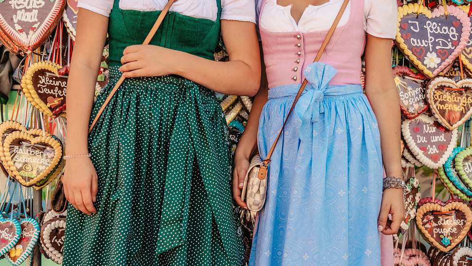 So waschen Sie Ihr Dirndl - Foto: iStock/ golero