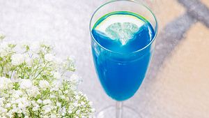 Eisbonbon-Schnaps - Foto: ouihaha / iStock