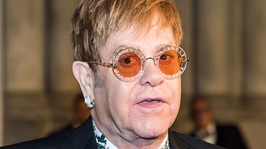 Elton John trauert um seine Mutter - Foto: Gilbert Carrasquillo/FilmMagic via Getty