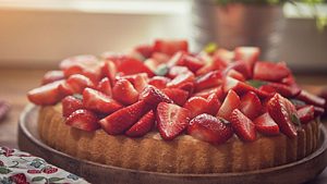 Wer kann schon einer Erdbeertorte mit Mascarpone widerstehen. - Foto: GMVozd / iStock