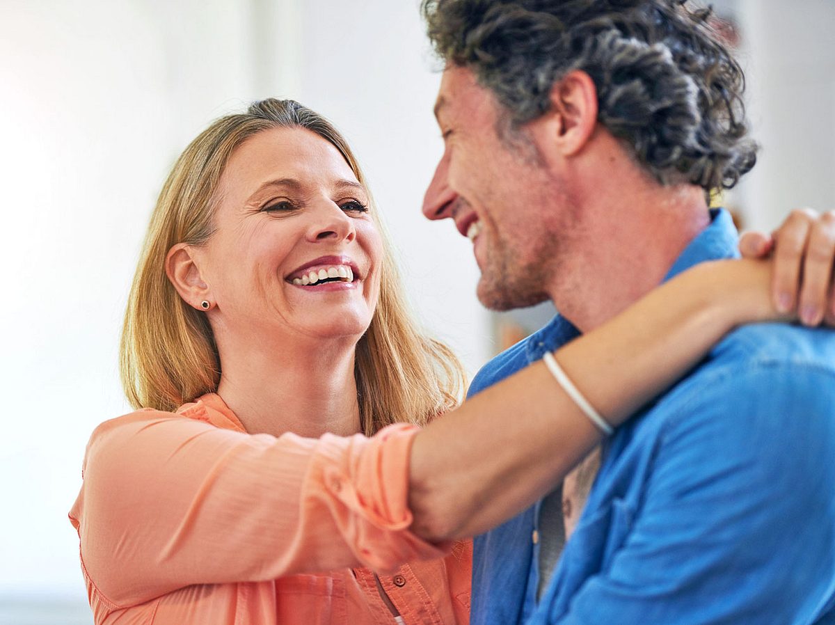 Das Geheimnis ewiger Liebe liegt im gemeinsamen Lachen.