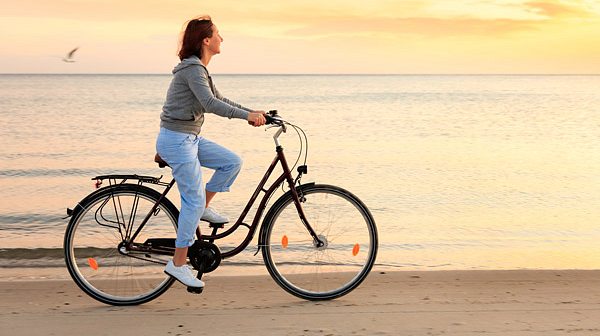 Das macht Fahrrad fahren für unsere Fitness - Foto: FredFroese / iStock