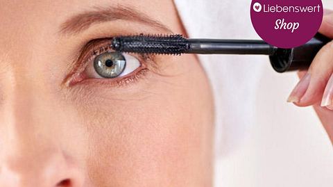 5 Fehler beim Augen-Make-up, die Sie älter aussehen lassen - Foto: PeopleImages/iStock