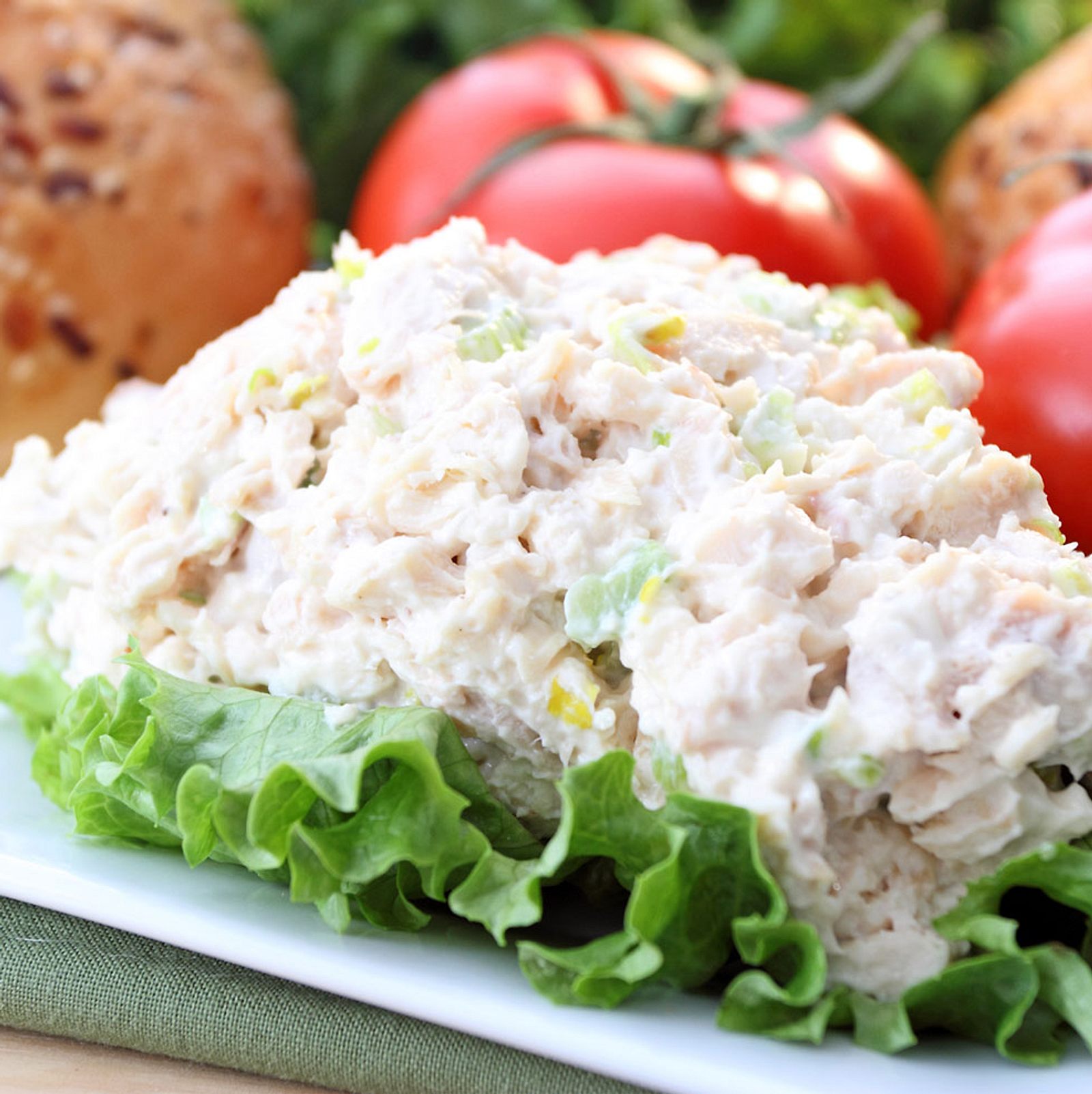 Geflügelsalat: Klassisches Rezept nach Omas Art | Liebenswert Magazin