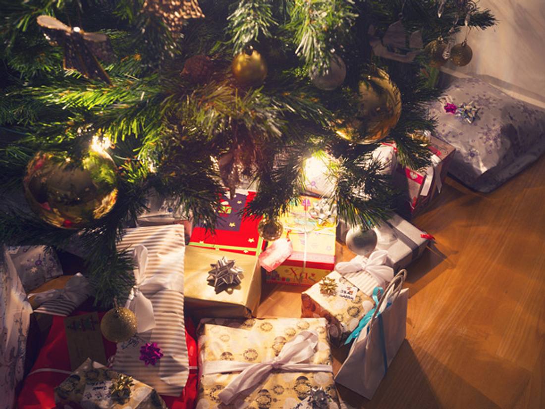 Tipps und Tricks, um ein Geschenk für Enkel zu finden. Tipps und Tricks, um ein Geschenk für Enkel zu finden.