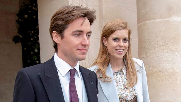 Prinzessin Beatrice und ihr Ehemann Edoardo Mapelli Mozzi bei der Hochzeit von Jean-Christophe Napoleon. - Foto:  Luc Castel/GettyImages