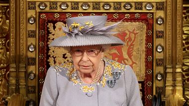 Momentan ist Queen Elizabeth II. einsamer denn je. - Foto:  CHRIS JACKSON/GettyImages