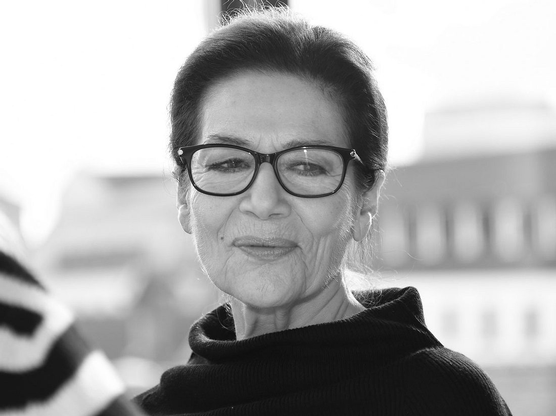 Große Trauer um Hannelore Elsner. Große Trauer um Hannelore Elsner.