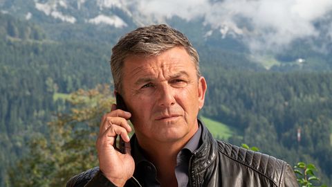 Hans Sigl als Dr. Martin Gruber in Der Bergdoktor.  - Foto:  ZDF / Erika Hauri