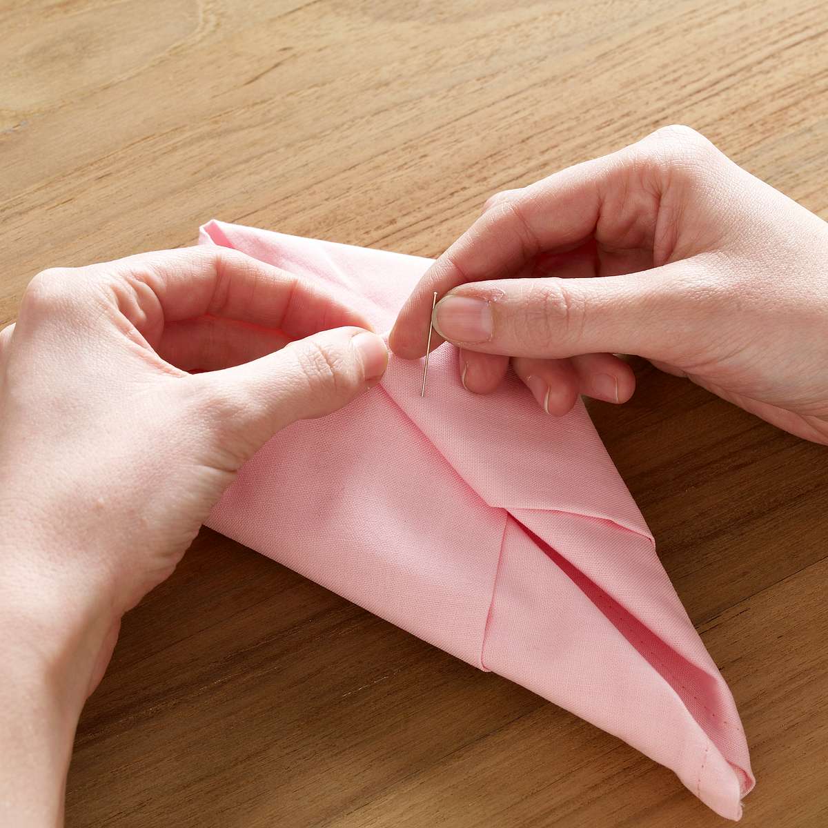 Serviette falten. Stoffserviette.