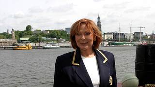 Heide Keller spielte 38 Jahre lang die Chefhostess Beatrice in der ZDF-Serie Traumschiff. - Foto: IMAGO / APress