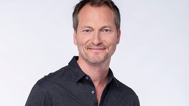 Herbert Schäfer wird neuer Hauptdarsteller der 18. Staffel Rote Rosen.  - Foto: ARD / Thorsten Jander