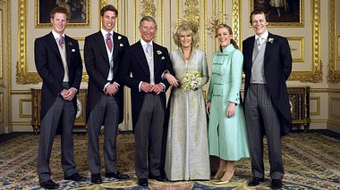 Familienfoto: Hochzeitstag von Prinz Charles und Herzogin Camilla. - Foto: Anwar Hussein Collection/ROTA/ GettyImages