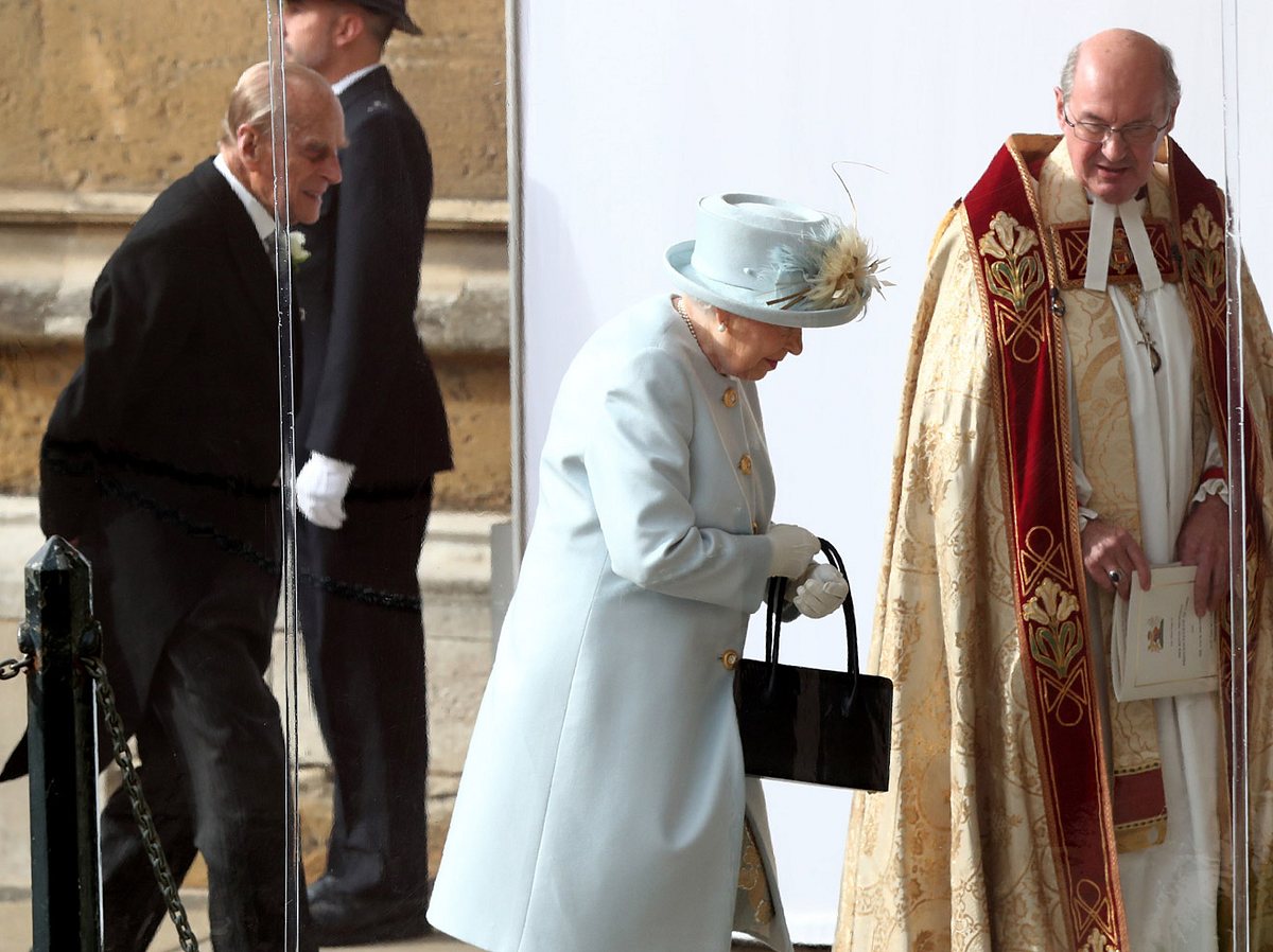 Hochzeit von Eugenie: Queen Elizabeth und Prinz Philips Ankunft