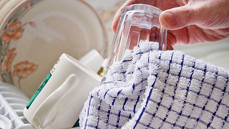 7 Dinge, die Sie täglich putzen sollten - Foto: Parleycoot/iStock