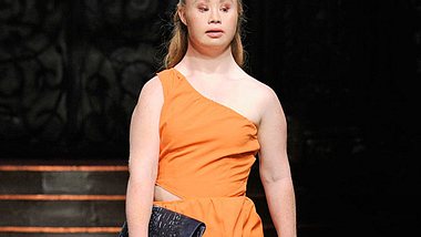 Madeleine Stuart startet als Model mit Downsyndrom durch.  - Foto: Arun Nevader/Getty Images for Art Hearts Fashion