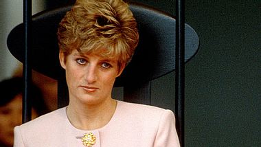 Im Zuge einer Auktion wurde ein trauriger Brief von Prinzessin Diana veröffentlicht, den sie 1991 geschrieben hatte. - Foto: Anwar Hussein / Getty Images