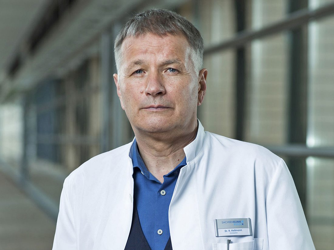 Thomas Rühmann ist als Dr. Roland Heilmann bei In aller Freundschaft zu sehen.