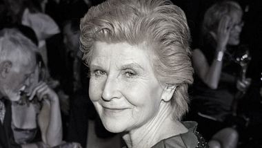 Darstellerin Irm Hermann starb mit 77 Jahren. - Foto: Anita Bugge/WireImage/Getty Images