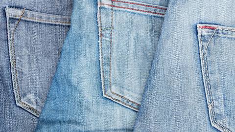 Jeansstoff pflegen: So haben Sie lange Freude daran - Foto: sirapob / iStock