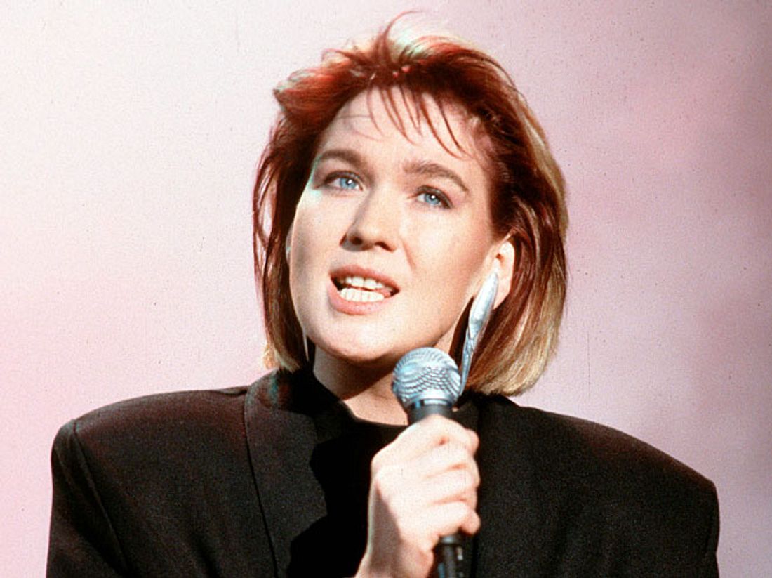 Sängerin Juliane Werding während eines Auftritts in der Musiksendung Formel Eins im Jahr 1988.