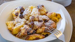 Einem leckeren Kaiserschmarrn ist kaum zu widerstehen. - Foto: kunertus / iStock