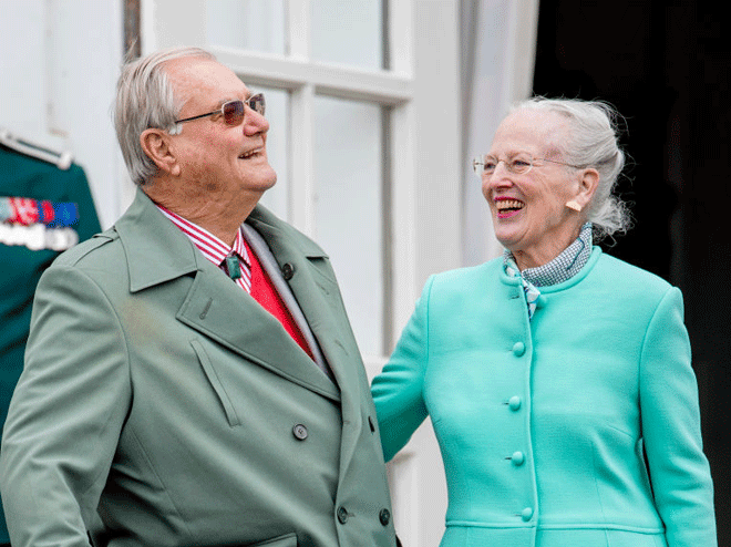 Margrethe II. & Henrik von Dänemark: So zart begann ihre Liebe