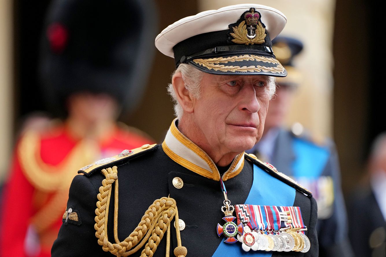 K nig Charles III Datum Seiner Kr nung Ehrt Die Queen Liebenswert