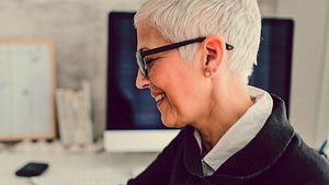 Kurzhaarfrisuren für feines Haar - Foto: vgajic / iStock