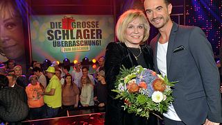 Florian Silbereisen hat Sängerin Mary Roos mit einer großen Überraschungsshow verabschiedet. - Foto: MDR/JürgensTV/Beckmann