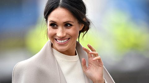 Meghan Markle hat Prinz Charles gebeten, sie zum Altar zu führen.  - Foto:  Charles McQuillan / Getty Images