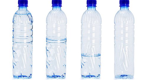 Wasserflaschen Mogelpackung des Jahres - Foto: design56/iStock