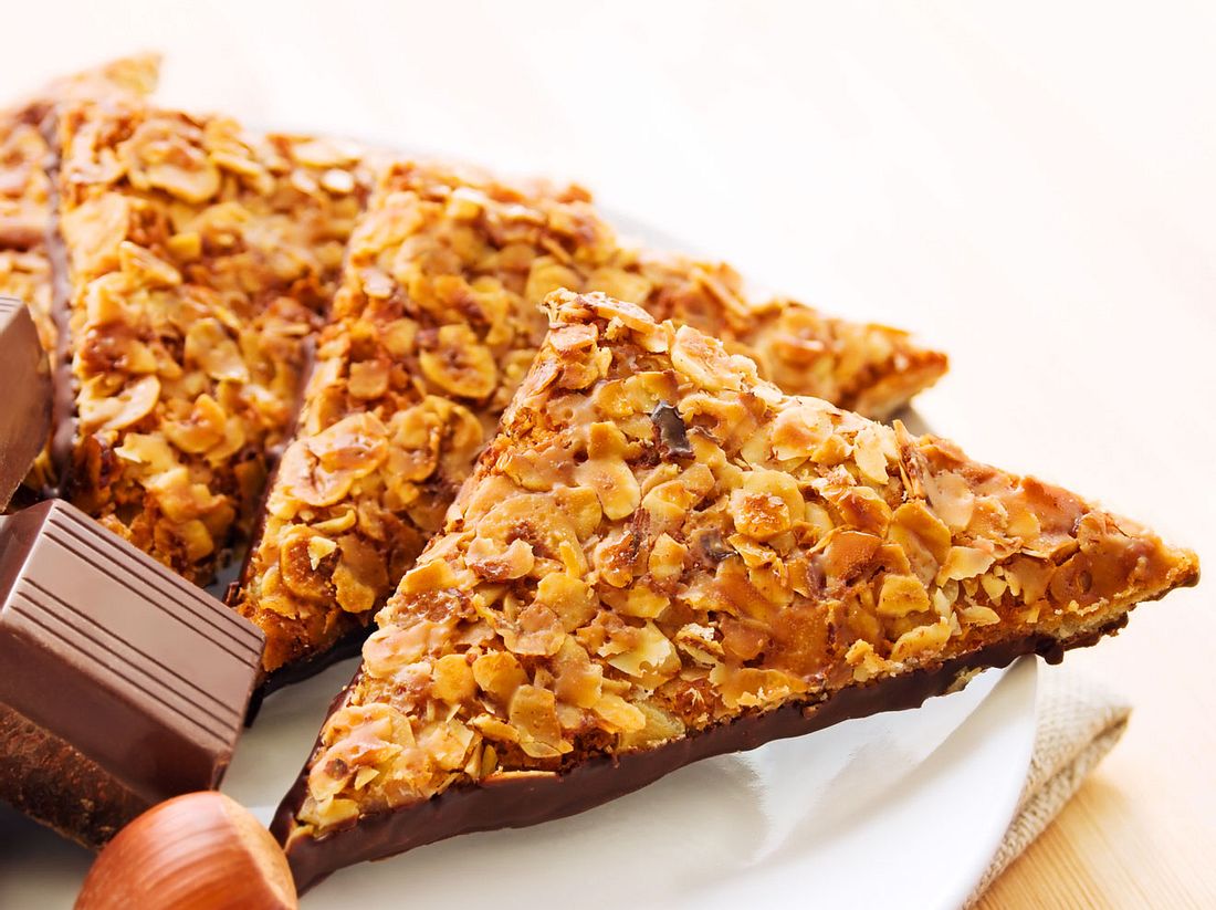Mit diesem Rezept können Sie leckere Nussecken backen. Mit diesem Rezept können Sie leckere Nussecken backen.