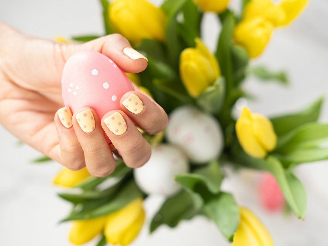 Ostereier mit Nagellack bemalen