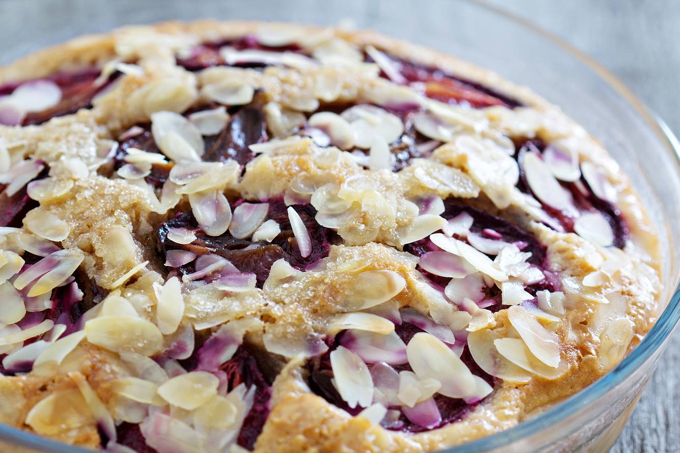 Pflaumenkuchen mit Pudding. Pflaumenkuchen mit Pudding.